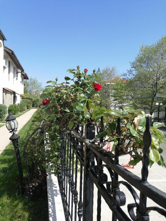 Триумф Холидей Вилидж Свети Влас Exterior foto